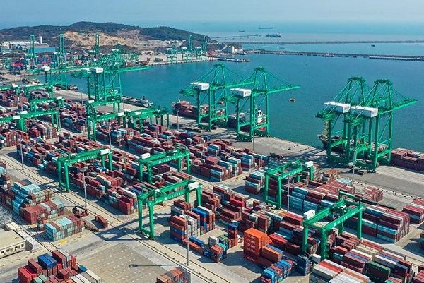 China Merchants Port handles record volumes in 2021